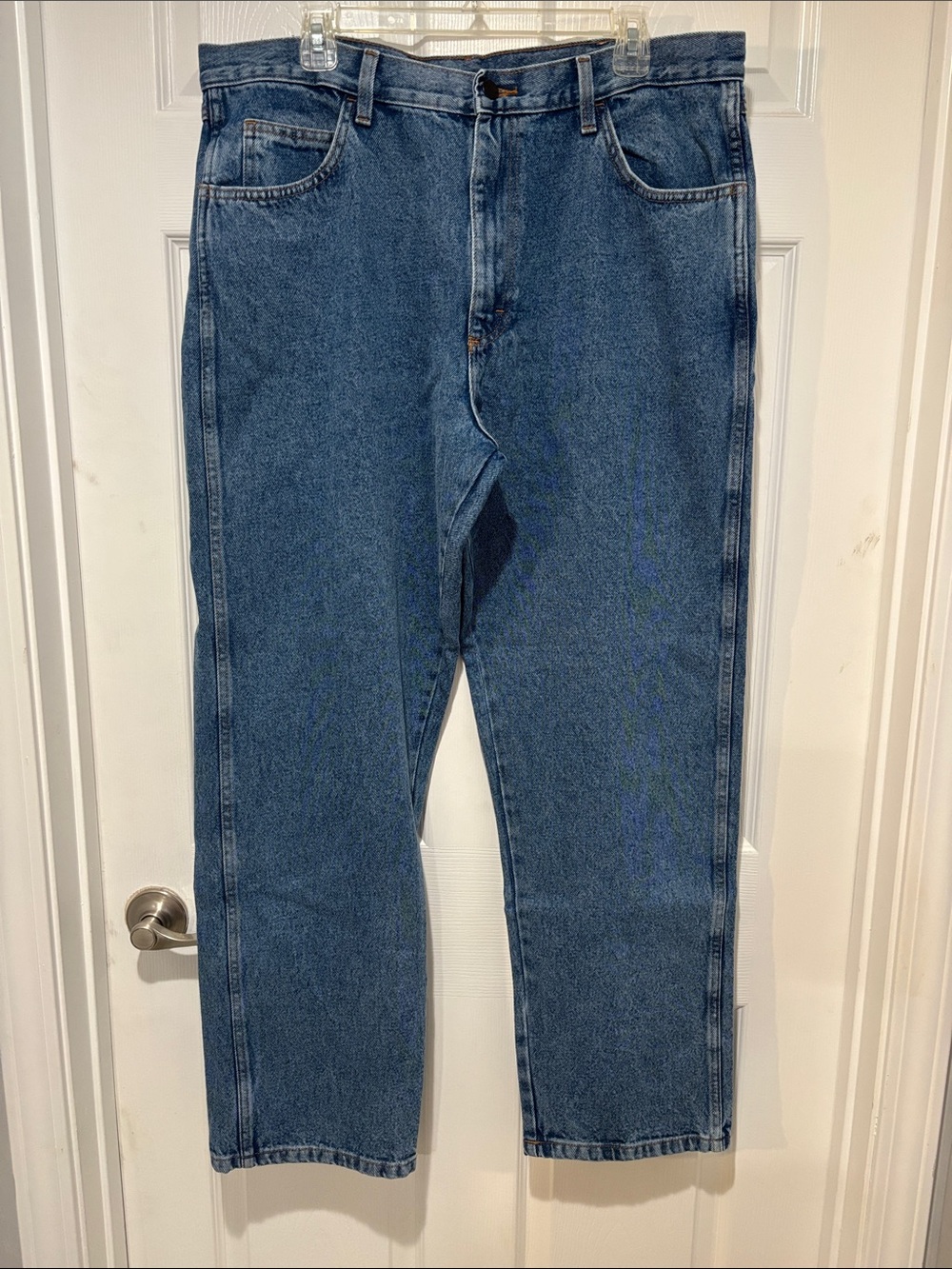 RUSTLER NWT Relaxed Fit Straight Leg Classic Men's Blue Denim Jeans